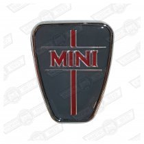 BADGE BONNET-PLASTIC-GREY/RED SHIELD-'90-'96