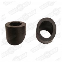 WIPER WHEELBOX SPACERS -BLACK RUBBER-2 PIECES