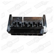 PLUG MOULDING-6 WAY-LH REAR LAMP-'85 ON